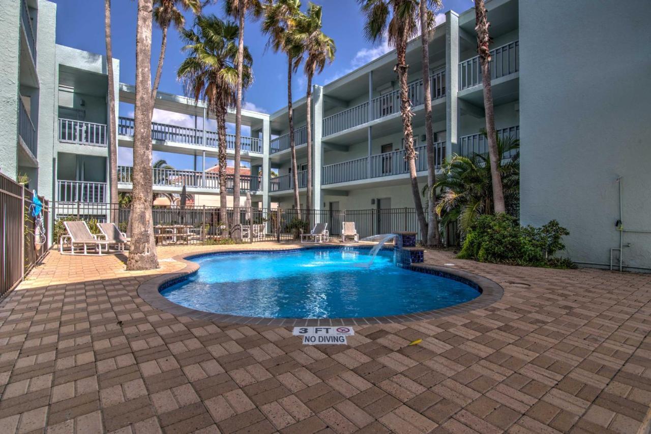 South Padre Island Condo W/Pool - Walk To Beach! Exterior photo